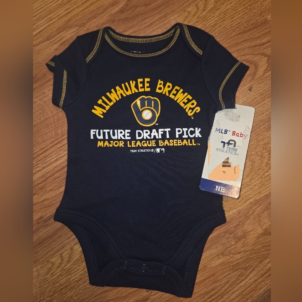 MLB Baby Milwaukee Brewers Baby Fan Bodysuit One Piece Baseball Newborn NWT
